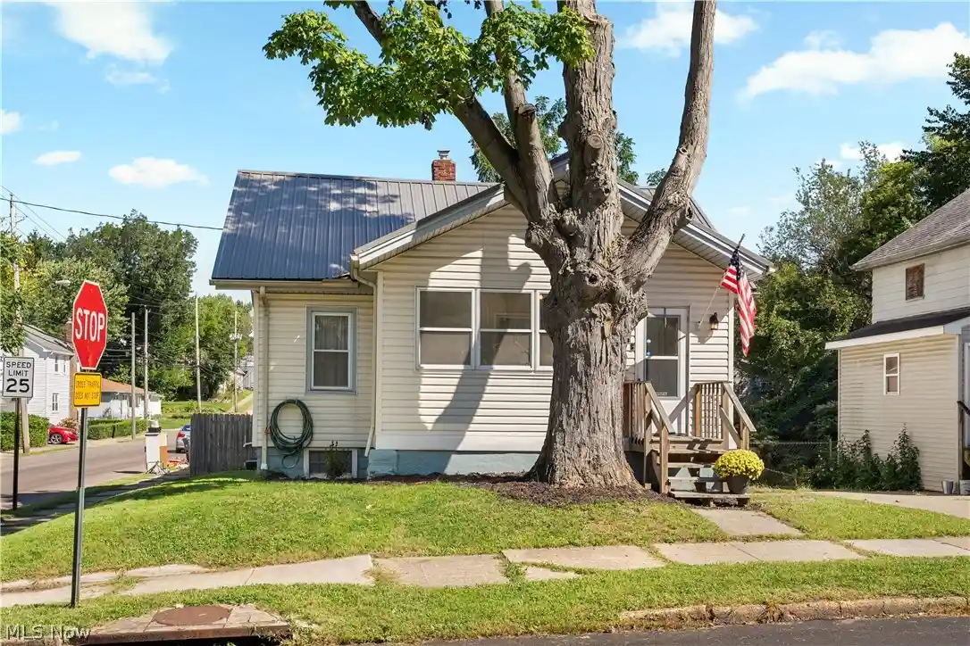 Photo 1 of Single family home for sale at 1079 Pitkin Ave, Akron, OH 44310 | MLS# 5246103 | Listing updated on 2026-10-30