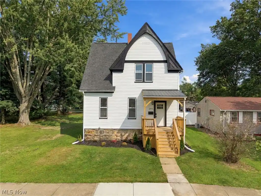 Photo 1 of Single family home for sale at 245 E Maryland Ave, Sebring, OH 44672 | MLS# 5241964 | Listing updated on 2026-10-23