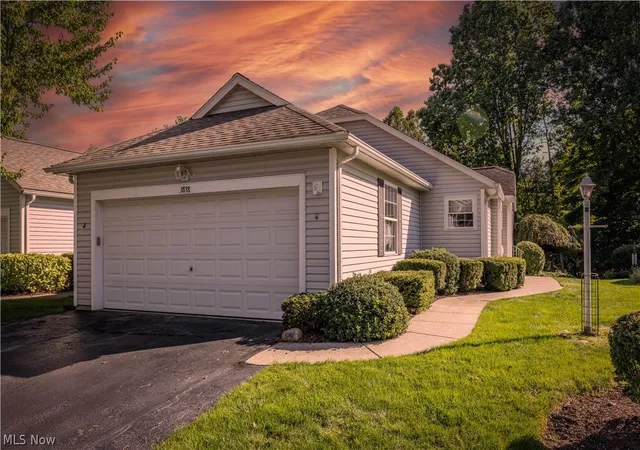 Photo 1 of Sale Pending at 3838 Woodbury Oval #87, Stow, OH 44224 | MLS# 5239384 | Listing updated on 2026-09-25