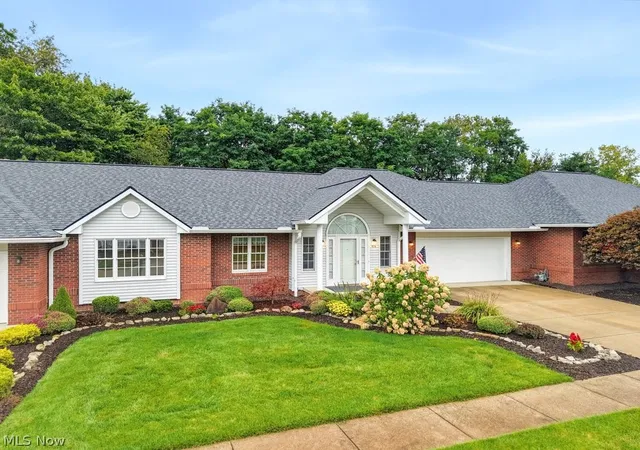 Photo 3 of Condo for sale at 976 Rosemarie Cir, Wadsworth, OH 44281 | MLS# 5246406 | Listing updated on 2026-10-01