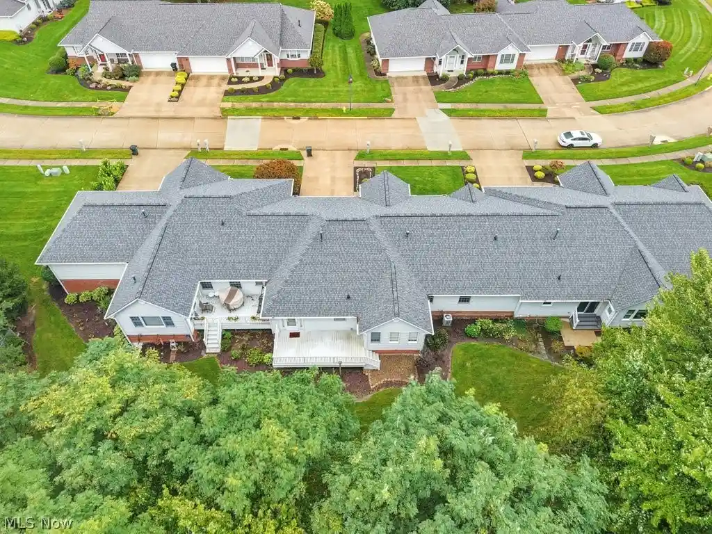 Listing Photo 44 - Condo for sale in 976 Rosemarie Cir located at 976 Rosemarie Cir, Wadsworth, OH 44281 - Unit 976 Rosemarie Cir