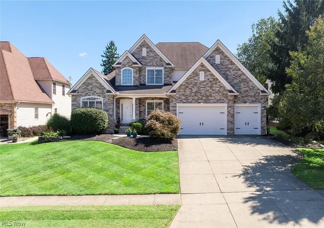 Photo 1 of Sale Pending at 3407 Chadwick Dr, Green, OH 44685 | MLS# 5246443 | Listing updated on 2026-10-03