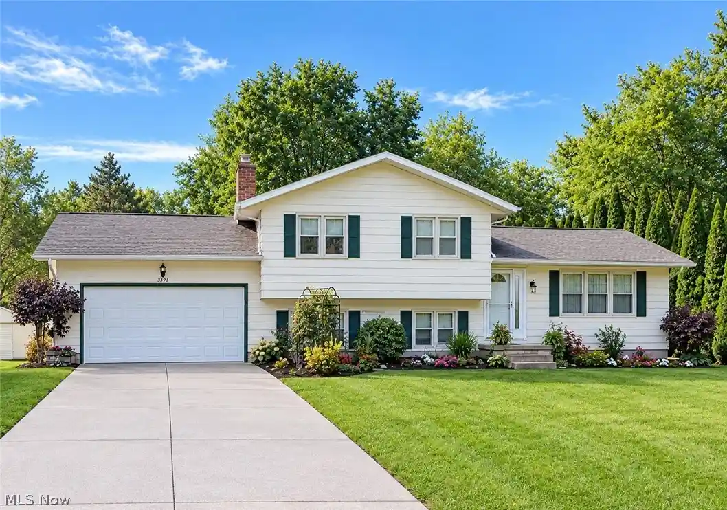 Photo 1 of Single family home for sale at 3971 Selnik Rd, Kent, OH 44240 | MLS# 5246425 | Listing updated on 2026-10-19