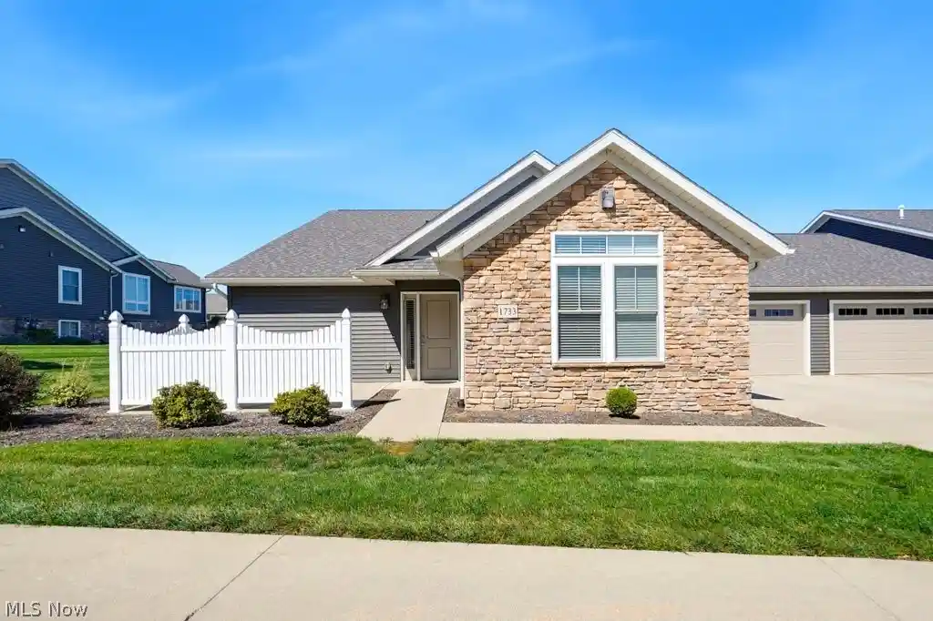 Listing Photo 1 - Condo for sale in 1733 Blackberry Ln located at 1733 Blackberry Ln, Orrville, OH 44667 - Unit #1733