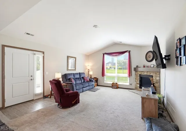 Listing Photo 5 - Condo for sale in building located at 1733 Blackberry Ln, Orrville, OH 44667 - Unit #1733