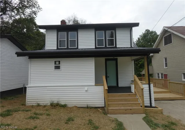 Photo 1 of Single family home for sale at 215 Isabelle St, Brilliant, OH 43913 | MLS# 5246416 | Listing updated on 2026-09-21
