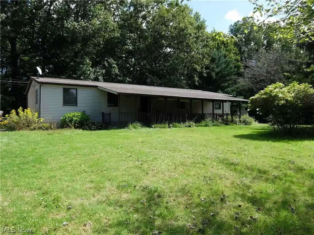 Single family home for sale at 3122 Cadwallader Sonk Rd, Cortland, OH 44410 | MLS# 5246550