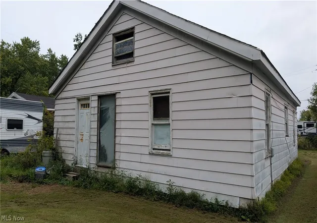 Photo 1 of Multi family home for sale at 381 Avon Ave, Vermilion, OH 44089 | MLS# 5246664 | Listing updated on 2026-09-21