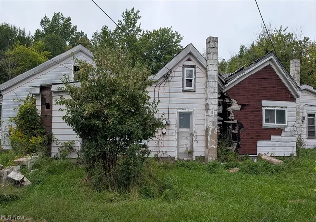 Photo 3 of Multi family home for sale at 381 Avon Ave, Vermilion, OH 44089 | MLS# 5246664 | Listing updated on 2026-09-21