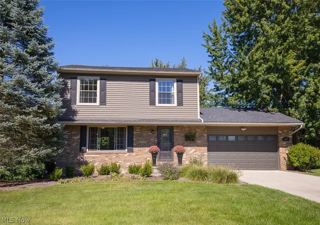 Photo 1 of Single family home for sale at 905 Hampton Dr, Macedonia, OH 44056 | MLS# 5245783 | Listing updated on 2026-09-25