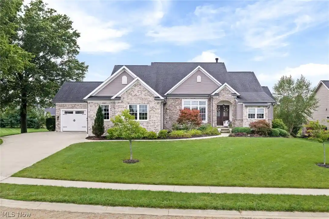 Photo 1 of Single family home for sale at 8934 Clubview St Nw, Massillon, OH 44646 | MLS# 5246213 | Listing updated on 2026-10-27