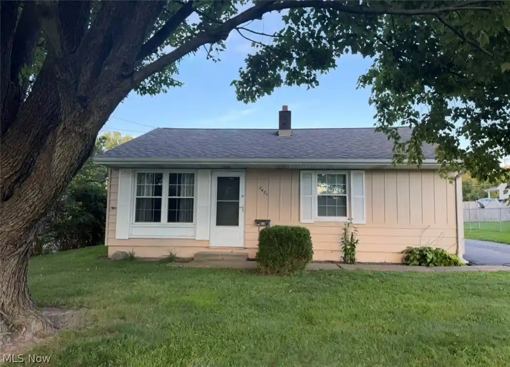 Photo 1 of Single family home for sale at 7421 Sierra Madre Trl, Youngstown, OH 44512 | MLS# 5246679 | Listing updated on 2026-10-17