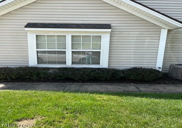 Photo 2 of Condo for sale at 302 Cutler Ln, Hudson, OH 44236 | MLS# 5245870 | Listing updated on 2026-09-23