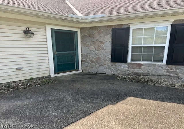 Photo 3 of Condo for sale at 302 Cutler Ln, Hudson, OH 44236 | MLS# 5245870 | Listing updated on 2026-09-23