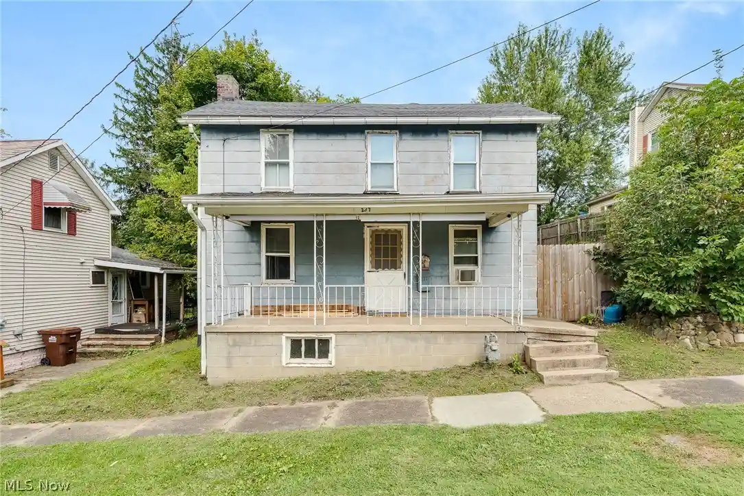 Single family home for sale at 237 Ridge St, Leetonia, OH 44431 | MLS# 5246729