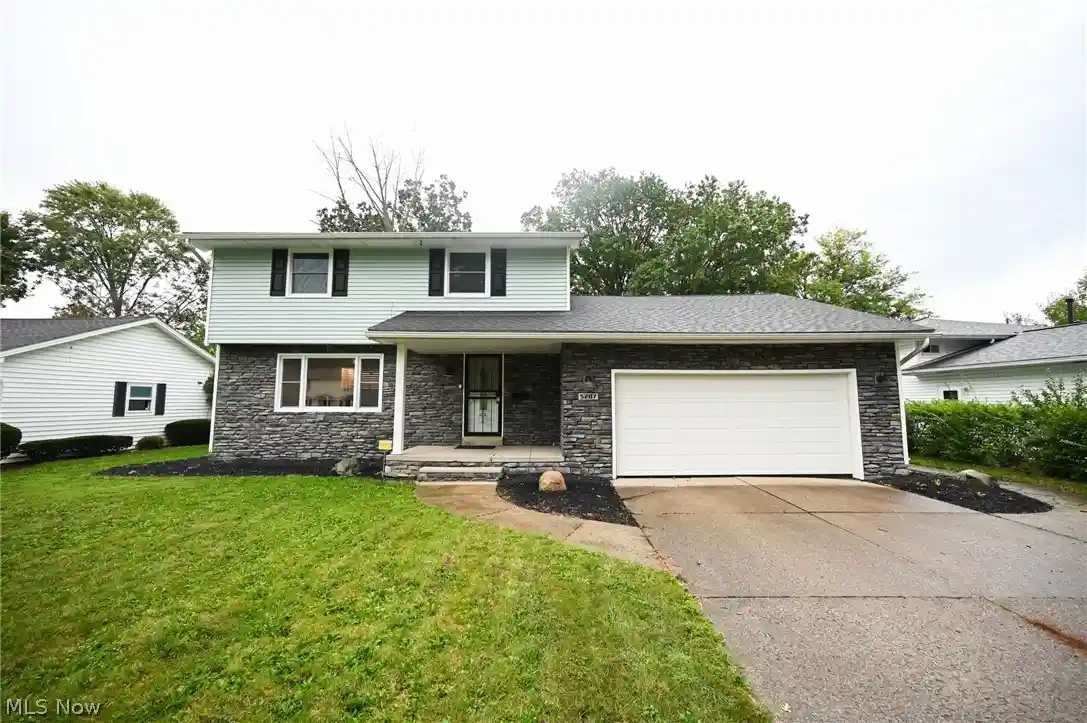 Single family home for sale at 5207 Gargasz Dr, Lorain, OH 44053 | MLS# 5246760