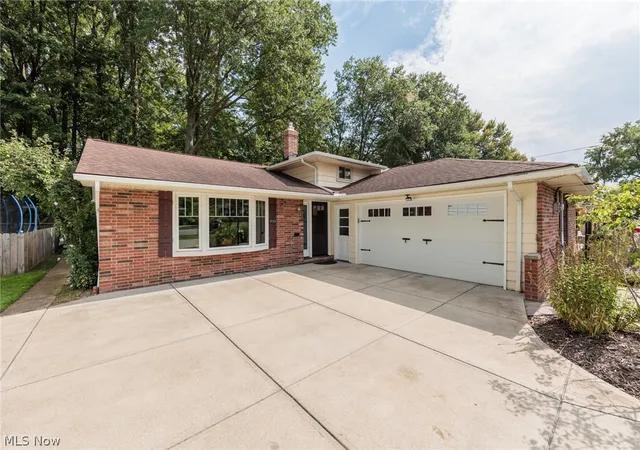 Photo 2 of Sale Pending at 4143 Brendan Ln, North Olmsted, OH 44070 | MLS# 5246859 | Listing updated on 2026-09-27