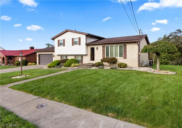 Photo 3 of Single family home for sale at 260 Bell Blvd, Weirton, WV 26062 | MLS# 5244372 | Listing updated on 2026-09-22