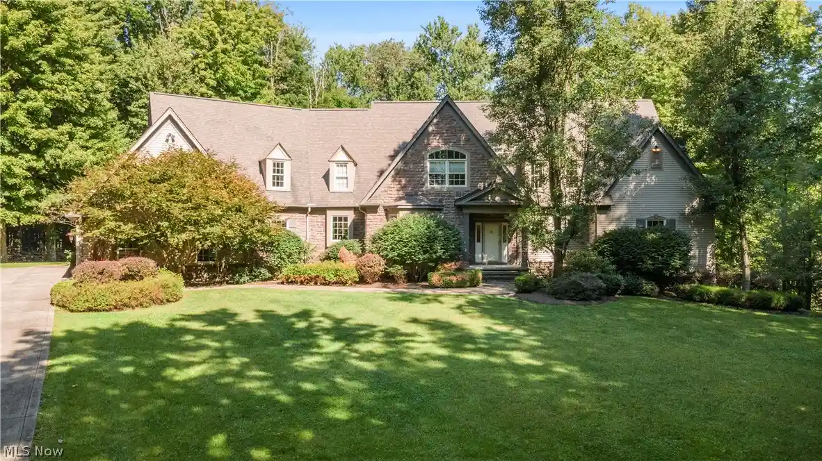 Photo 1 of Sale Pending at 15560 Priorway Dr, Novelty, OH 44072 | MLS# 5246866 | Listing updated on 2026-10-15