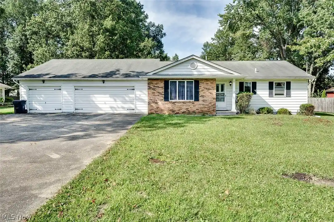 Photo 1 of Single family home for sale at 4970 New Rd, Youngstown, OH 44515 | MLS# 5246678 | Listing updated on 2026-10-25