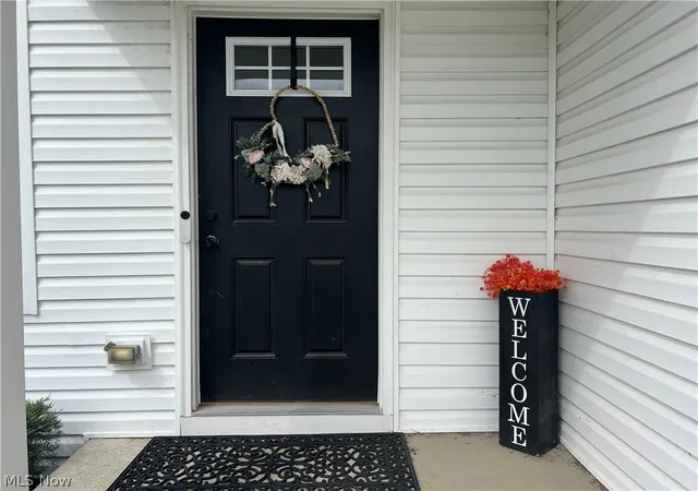 Photo 2 of Single family home for sale at 3915 Higgins Dr, Norton, OH 44203 | MLS# 5246874 | Listing updated on 2026-10-08