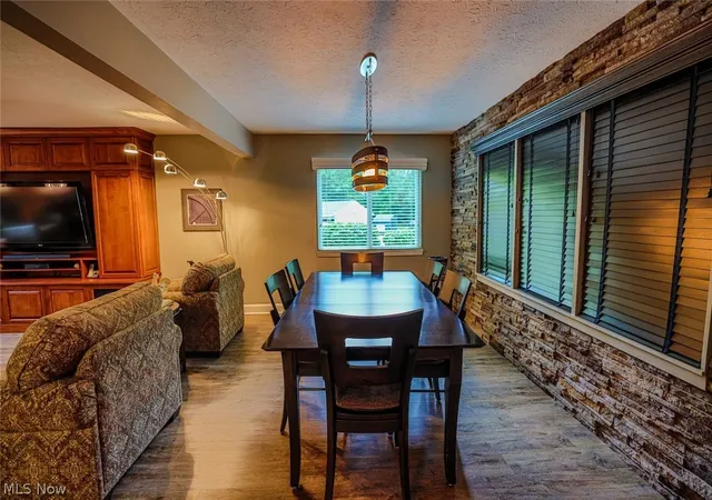 Listing Photo 2 - Condo for sale in building located at 9010 Portage Pointe Dr, Napoleon, OH 44241 - Unit #5-B