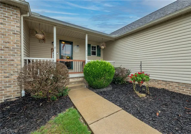 Photo 2 of Sale Pending at 6139 Cartage Ave Nw, Canal Fulton, OH 44614 | MLS# 5246966 | Listing updated on 2026-09-25