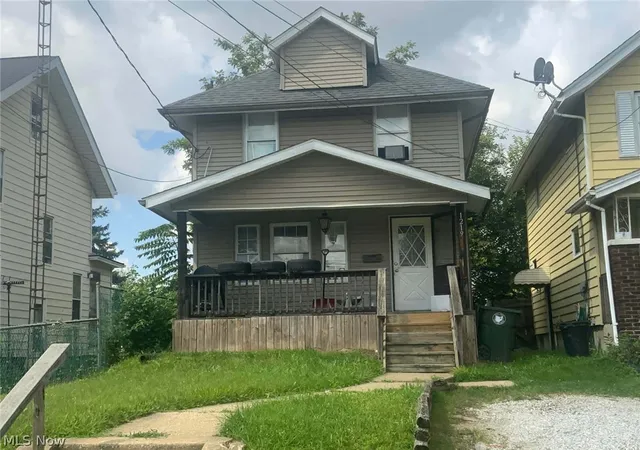 Photo 1 of Single family home for sale at 1219 Dueber Ave Sw, Canton, OH 44706 | MLS# 5247093 | Listing updated on 2026-10-30