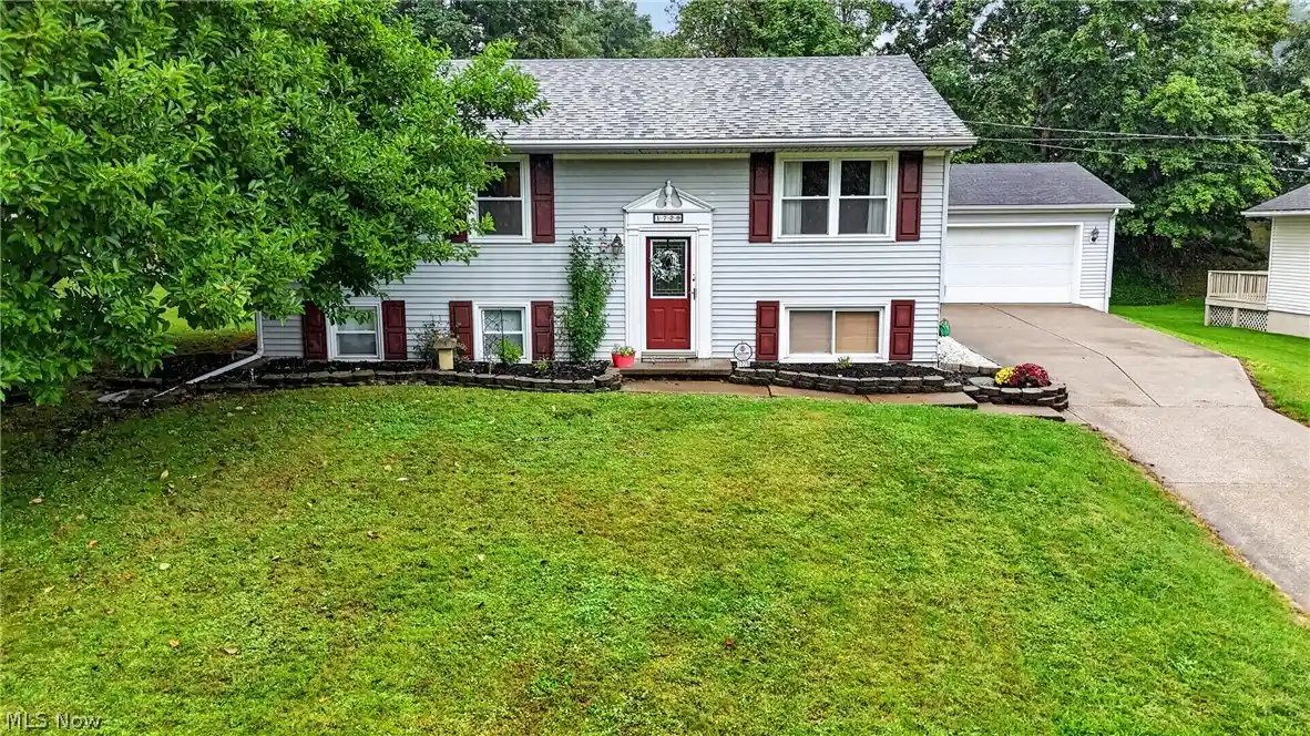 Photo 1 of Single family home for sale at 1729 Woodcrest Dr, Wooster, OH 44691 | MLS# 5246640 | Listing updated on 2026-10-27