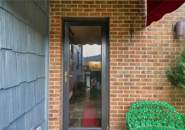 Photo 3 of Condo for sale at 201-h Ohio St, Marietta, OH 45750 | MLS# 5246763 | Listing updated on 2026-09-23
