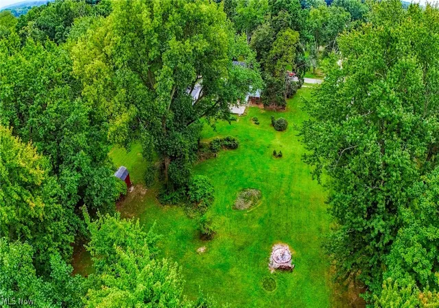 Photo 3 of Sale Pending at 24958 Kennedy Ridge Rd, North Olmsted, OH 44070 | MLS# 5246753 | Listing updated on 2026-10-01