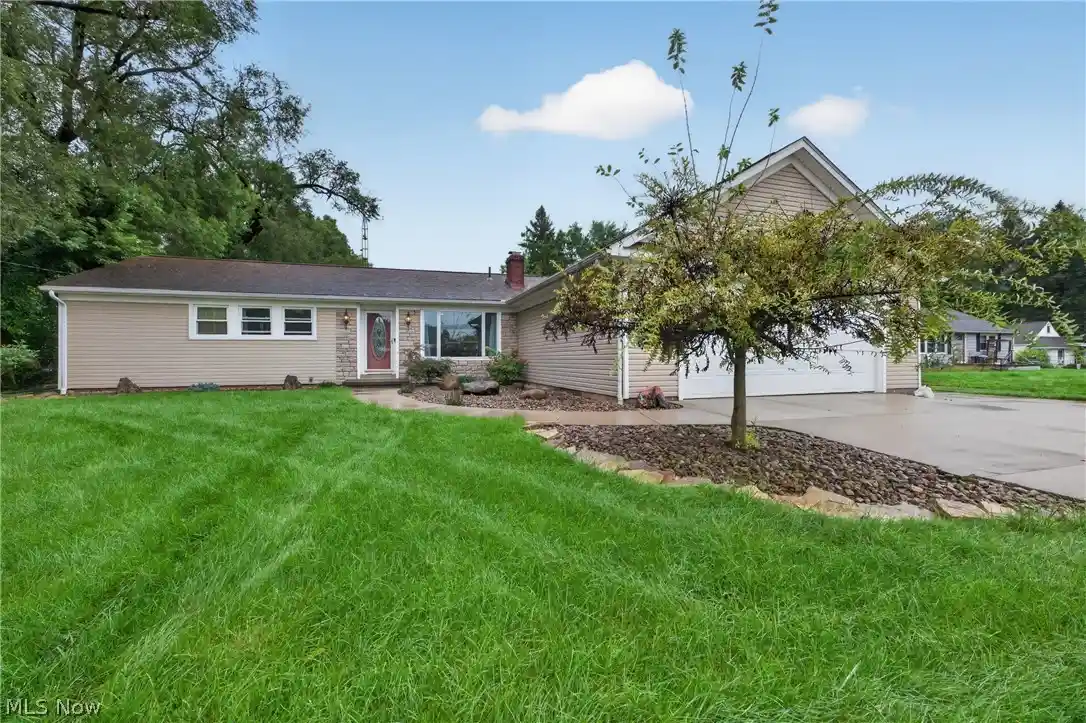 Photo 1 of Sale Pending at 1246 Applegrove St Ne, Canton, OH 44721 | MLS# 5246809 | Listing updated on 2026-10-22