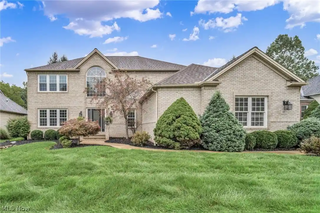Single family home for sale at 1413 Ashford Glen Ln, Northfield, OH 44067 | MLS# 5246618