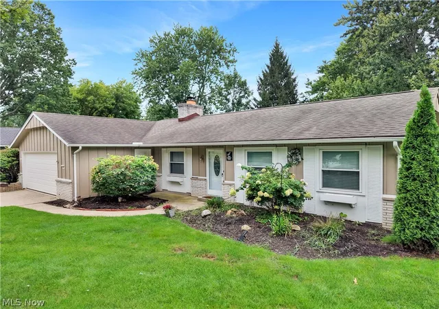 Photo 2 of Single family home for sale at 6210 Mills Crk Ln, North Ridgeville, OH 44039 | MLS# 5247089 | Listing updated on 2026-09-25