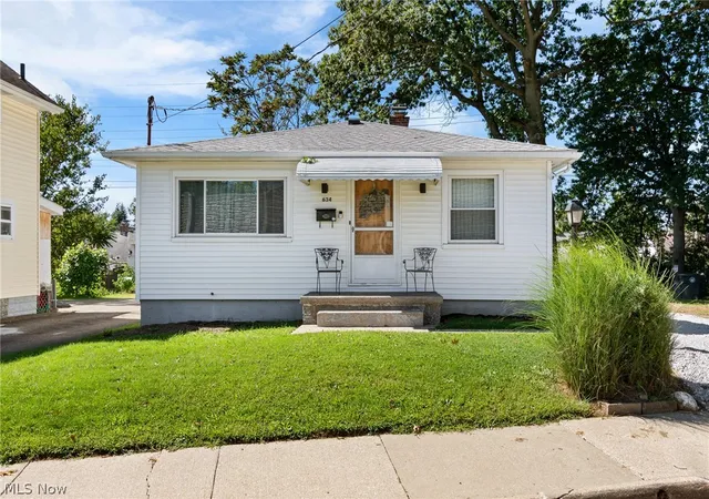Photo 1 of Single family home for sale at 634 Parkview Ave, Akron, OH 44310 | MLS# 5243368 | Listing updated on 2026-10-10
