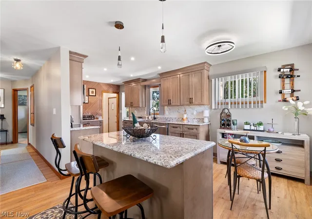 Photo 2 of Single family home for sale at 634 Parkview Ave, Akron, OH 44310 | MLS# 5243368 | Listing updated on 2026-10-10