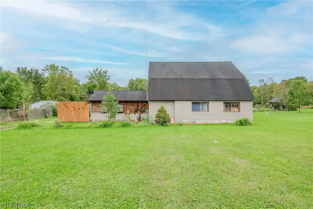 Single family home for sale at 7176 Hankee Rd, Garrettsville, OH 44231 | MLS# 5247223