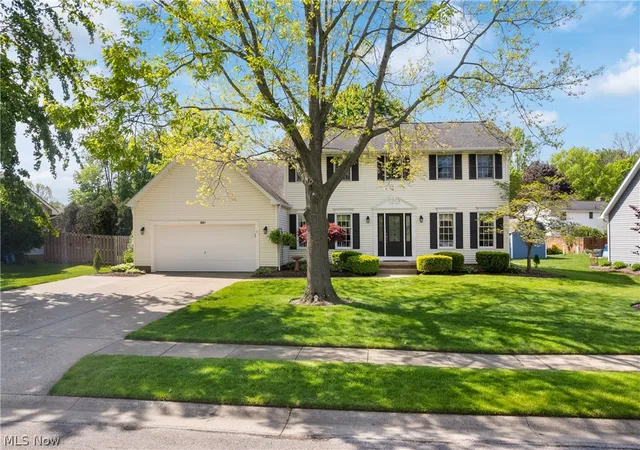 Photo 1 of Single family home for sale at 881 Dan Ave, Canal Fulton, OH 44614 | MLS# 5246964 | Listing updated on 2026-10-09