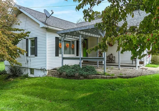 Photo 4 of Sale Pending at 565 Dana Rd, Newport, OH 45768 | MLS# 5247390 | Listing updated on 2026-09-28