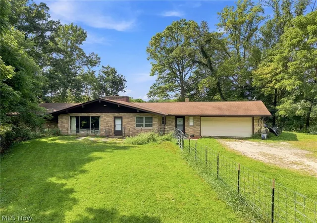 Photo 1 of Single family home for sale at 17500 E River Rd, Columbia Station, OH 44028 | MLS# 5247274 | Listing updated on 2026-09-24
