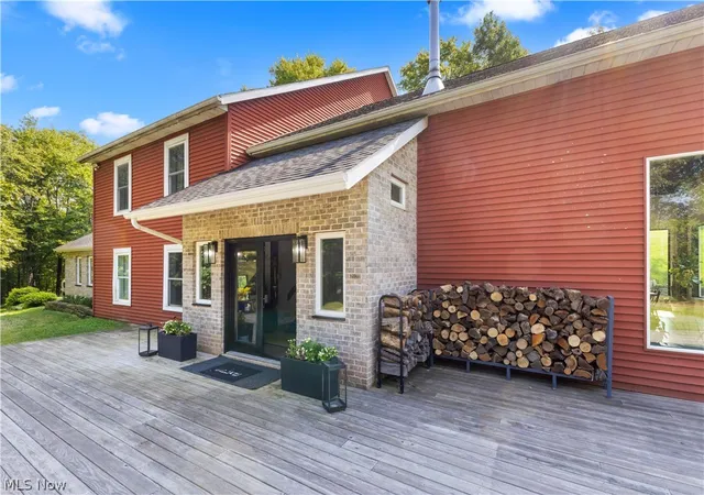 Photo 3 of Single family home for sale at 206 Deepwoods Ln, Weirton, WV 26062 | MLS# 5246290 | Listing updated on 2026-09-23
