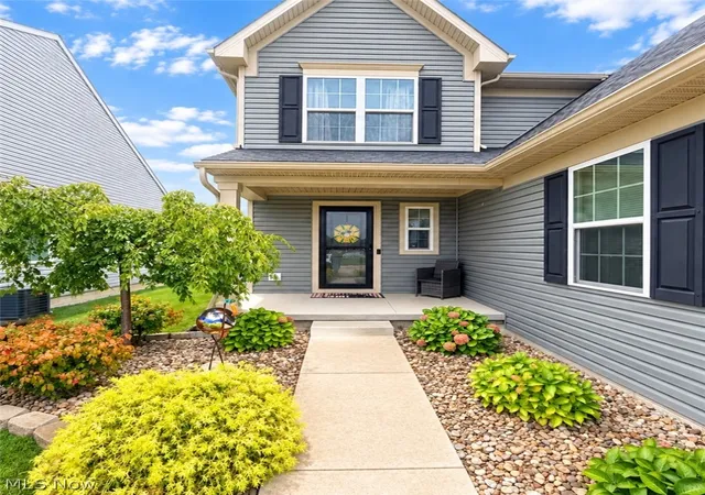 Photo 2 of Single family home for sale at 2091 Farroni Dr, Willoughby, OH 44094 | MLS# 5247400 | Listing updated on 2026-09-23