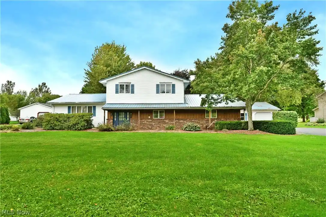Single family home for sale at 1278 Bristol Champion Townline Rd NE, Bristolville, OH 44402 | MLS# 5246309