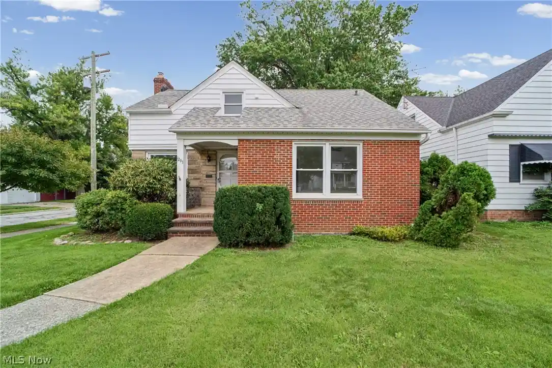 Photo 1 of Single family home for sale at 1293 Avondale Rd, Cleveland, OH 44121 | MLS# 5247481 | Listing updated on 2026-10-21