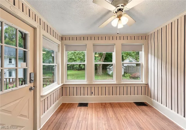 Photo 3 of Single family home for sale at 91 Woodworth Ave, Painesville, OH 44077 | MLS# 5247388 | Listing updated on 2026-09-23