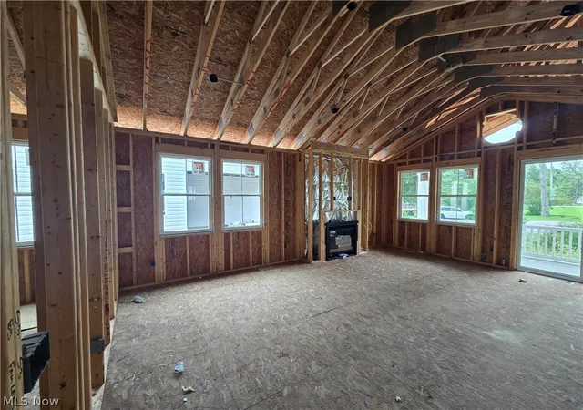 Photo 2 of Single family home for sale at 318 Delta Way, Elyria, OH 44035 | MLS# 5247506 | Listing updated on 2026-09-23