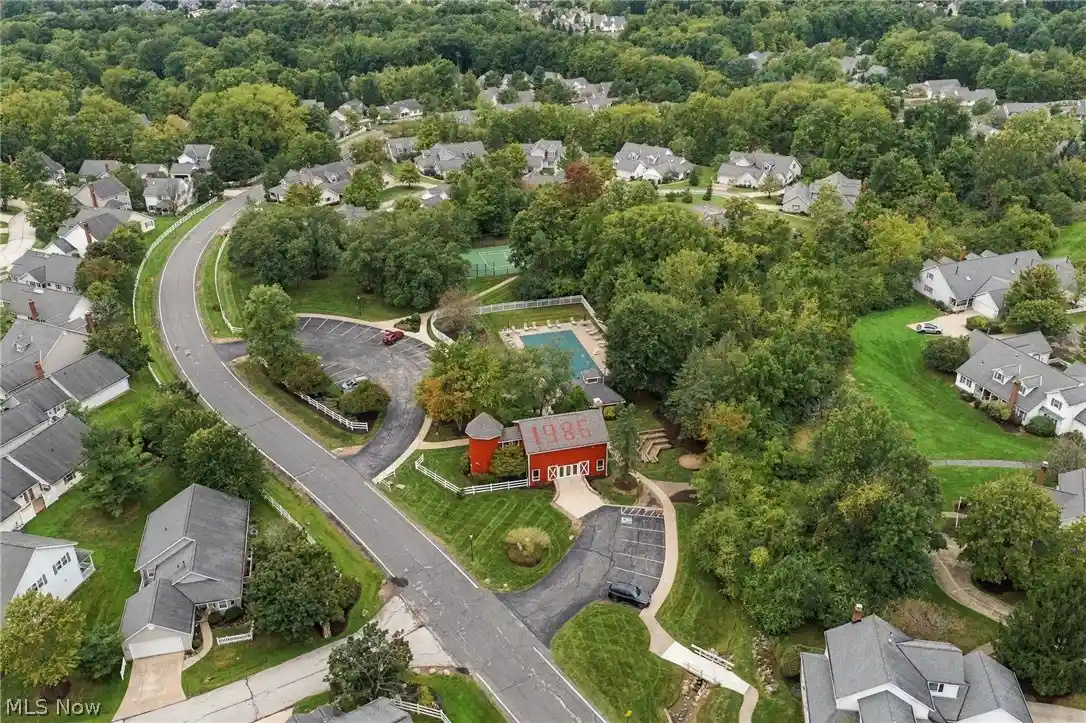 Listing Photo 46 - Condo for sale in 1760 Cortland Ln located at 1760 Cortland Ln, Broadview Heights, OH 44147 - Unit #15-3