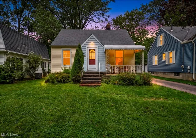 Photo 1 of Single family home for sale at 111 Forest Hl Dr, Avon Lake, OH 44012 | MLS# 5246803 | Listing updated on 2026-09-30