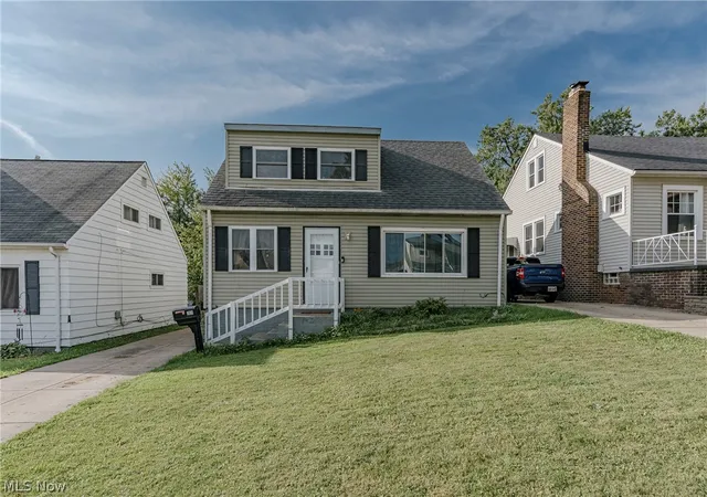 Photo 1 of Sale Pending at 7611 Newport Ave, Cleveland, OH 44129 | MLS# 5245369 | Listing updated on 2026-10-27