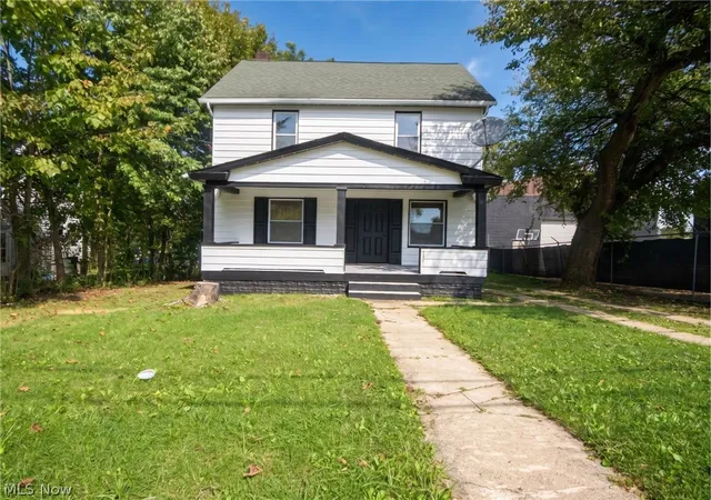 Photo 1 of Single family home for sale at 444 Emery Ave, Youngstown, OH 44507 | MLS# 5246374 | Listing updated on 2026-10-30